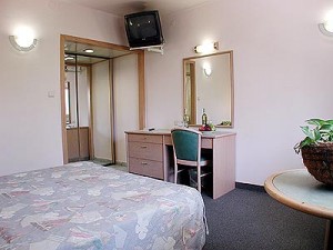 eilat-americana-hotel-room2