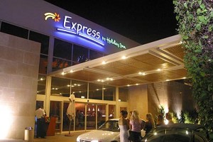 express-beat-eilat-hotel-enterance