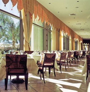 hilton-queen-of-sheba-dinning-room0