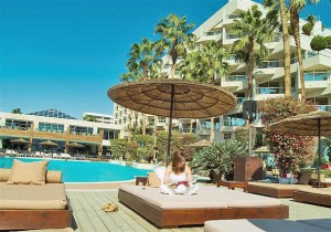 le-meridien-eilat-poolside