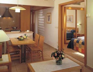 royal-garden-eilat-hotel-room