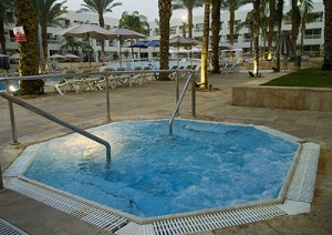 royal-tulip-eilat-hotel-jacuzzi