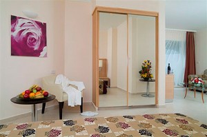 royal-tulip-eilat-hotel-room1